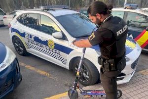 Dos menores detenidos tras robar un patinete eléctrico en el Centro Comercial l'Aljub de Elche