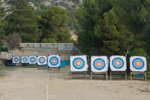 El campo de tiro con arco de Mascarelles  en Alcoy pasará a llamarse ‘Camp Municipal de Tir amb Arc Luisa Palmer’