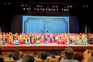 Más de 100 bailarinas participaron en la X Gala de la Escuela de Danza