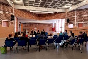 Servicios Sociales organiza charlas periódicas para informar sobre los recursos para mayores con los que cuenta Petrer