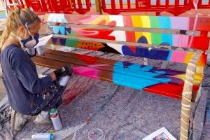 Torrent viste su corazón de colores con “Plumas de Libertad”: un mural por la igualdad