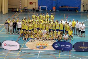 El fin de la temporada reúne a jugadores, directiva y equipo técnico del Club Baloncesto Casino Campello