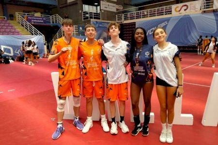 Cinco deportistas del Club voleibol Xàtiva compiten en el Campeonato de España de Selecciones autonómicas
