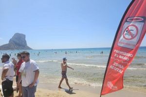 El Ayuntamiento de Calp cierra un tramo de la playa Arenal-Bol tras una rotura en el sistema de impulsión de aguas residuales