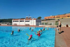 Arrancan las sesiones de gimnasia de mantenimiento para personas mayores en la Piscina Municipal de Olocau