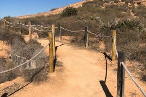 Medio Ambiente finaliza los trabajos de reparación del sendero peatonal de la microrreserva de La Glea en Orihuela