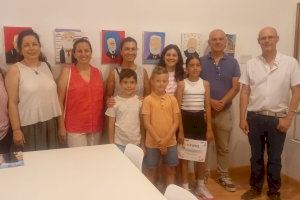 Alumnado del colegio Rafael Altamira de El Campello visitan el despacho del humanista que se conserva en la sede de la UA en Alicante