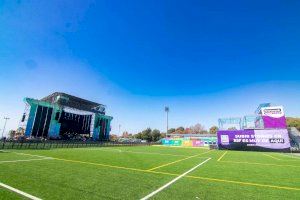 Todo a punto en la Ciudad Deportiva de Benidorm para albergar la quinta edición del Reggaeton Beach Festival