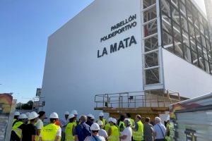 A buen ritmo las obras del pabellón polideportivo de La Mata, primera instalación deportiva municipal de Torrevieja climatizada