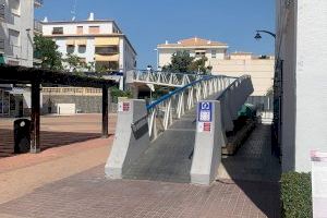 La setmana que ve romandrà tancada al trànsit “La Passarel·la” de l'Ajuntament per manteniment de la instal·lació en Altea