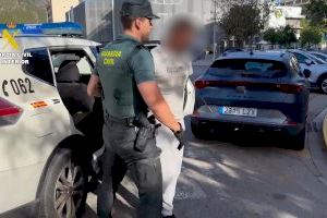 La Guardia Civil de Valencia detiene a un hombre que portaba 78 gramos de metanfetamina en el maletero de su vehículo