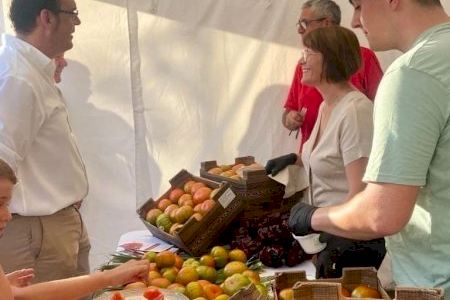 La Fira de la Tomata oferix, en la seua sisena edició, un ampli programa d'activitats lligades a la gastronomia i el producte local