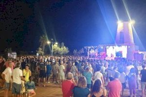 Peníscola amplia amb concerts, música country, flamenc, rumba i circ les activitats estivals