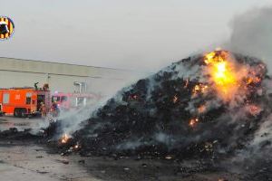 Arde otra planta de residuos entre Almussafes y Picassent