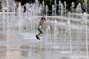 Siete comarcas con alto riesgo por calor en la Comunitat Valenciana y solo 22 municipios no superarán los 20ªC esta noche