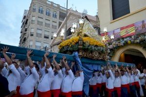 Santa Pola rinde homenaje a la patrona de las gentes del mar