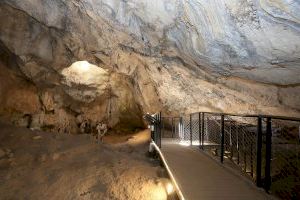 Las altas temperaturas obligan a cerrar al público una conocida cueva de la Comunitat Valenciana