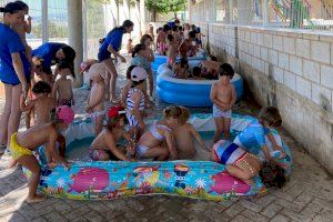 140 xiquets i xiquetes disfruten a la Llosa de Ranes de les activitats de l’Escola d’Estiu gratuïta