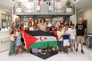 Quart de Poblet da la bienvenida a los niños saharauis que disfrutan del verano en España con la iniciativa ‘Vacaciones en paz’