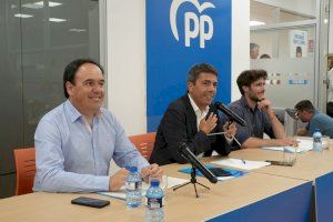 Carlos Mazón, disposat a “continuar liderant el canvi”, evita parlar del seu soci de govern