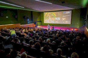 Estrellas del ajedrez y del cine se dan la mano en la presentación de la película Menudas Piezas en el Festival de Cine de l'Alfás