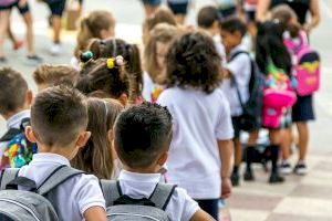 Educación comienza a entregar las 664 primeras ayudas a la compra de material escolar para niños de 3 a 5 años