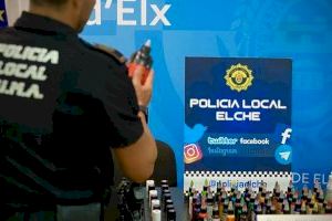 La Policía Local detecta 27 infracciones graves en una campaña de inspección de estudios de tatuajes en Elche