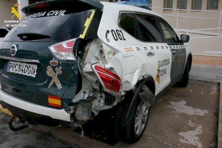 Detienen a tres ladrones de coches en Cullera tras una espectacular persecución: impactan contra el vehículo de la Guardia Civil