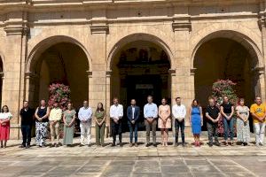 El Ayuntamiento de Castellón guarda un minuto de silencio por las cinco mujeres asesinadas por sus parejas este pasado fin de semana