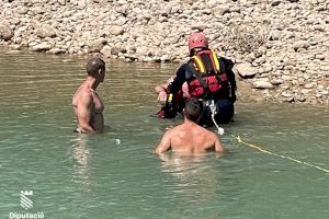 VIDEO | Rescatan a un hombre tendido en el río Millars en Vila-real