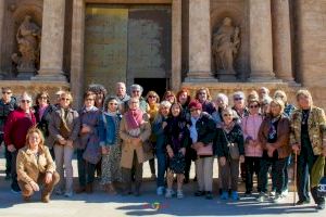 El curso 2023-24 de las Aulas de la Tercera Edad de Elda llega a su fin con la participación de 265 alumnos