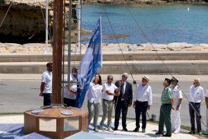 La bandera azul ya luce en el Club Náutico de El Campello