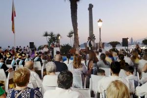 Una misa y un emotivo pregón de Ana Llambrich inician los festejos de la Virgen del Carmen en Benidorm