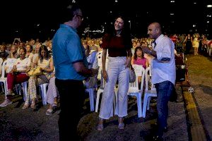 La playa de Gandia comienza el ciclo ‘Un mar de músicas y de tradiciones’