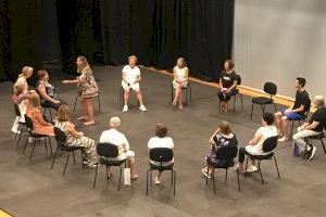 Ontinyent esgota les places per al nou taller de teatre per a “Majors Actius” a la Sala Gomis