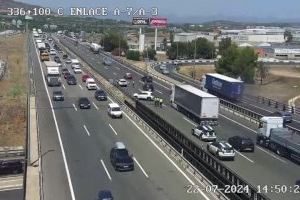 Atascos en el by-pass de Valencia por un accidente a la altura de la A-3