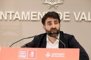 Mateo: "Catalá paraliza suelo para atraer empresas mientras satura València de centros comerciales"