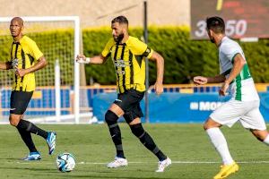 La Nucía disfruta de Karim Benzema durante el partido de Al-Ittihad y Elche CF