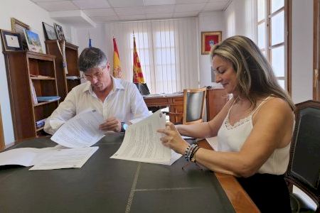 Villajoyosa firma un convenio con la UNED para que su alumnado realice prácticas académicas en las instituciones públicas municipales