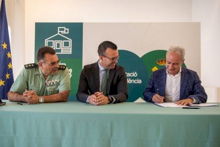 Utiel firma un convenio con Diputación de Valencia para la reforma y conservación del cuartel de la Guardia Civil