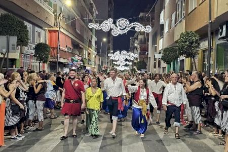 Más de 500 músicos participan en la Entrada de Bandas con la que se inician las fiestas de Moros y Cristianos de Villajoyosa