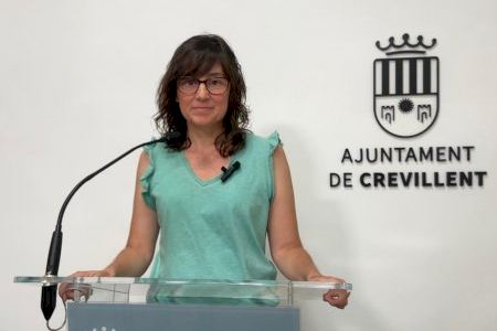 Fátima Candela deja su acta de concejala en el Ayuntamiento de Crevillent