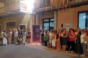 Olocau mostra la seua repulsa a la violència masclista sumant-se a la Nit de Vigília de la Comunitat Valenciana