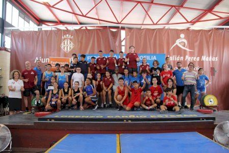 Alzira, cuna de campeones: cuatro oros y múltiples medallas para el club de halterofilia de Alzira