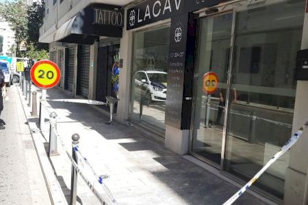 Tensió a València: Atraca a una dona, encanona a la policia i és detingut després de disparar-li els agents