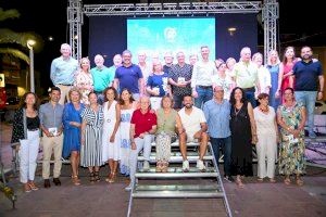 El PP de Gandia rinde homenaje a todos sus concejales de la democracia en su tradicional cena de verano