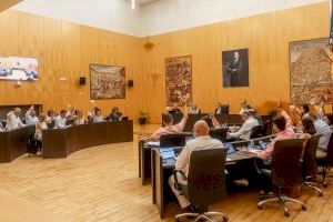 Benidorm aprueba el Plan de Señalización Direccional de la ciudad para garantizar la uniformidad y continuidad de la misma