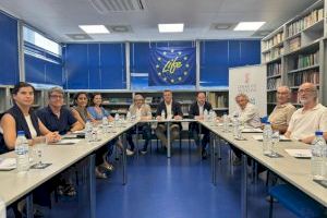 Vicente Martínez Mus visita las instalaciones del CEAM para conocer sus investigaciones medioambientales y de cambio climático