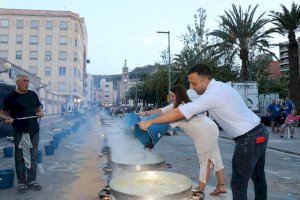 Las tradicionales Ollas de Sagunto reparten 7.600 raciones entre las personas asistentes