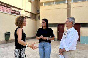 La retirada de fibrocemento de los colegios Alcudia, Sanchis Guarner y Miguel de Cervantes finalizará en agosto en Elche